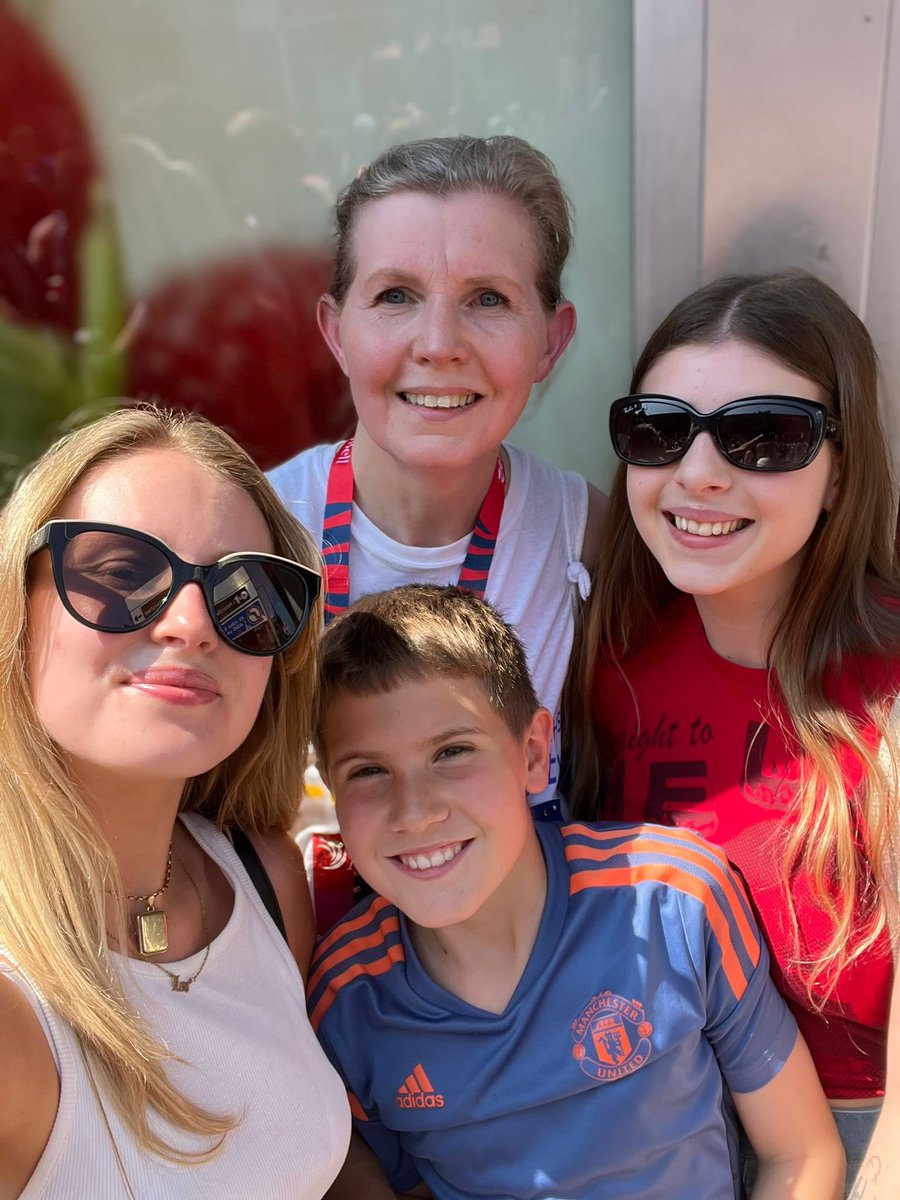 Hazel Evans tweet media