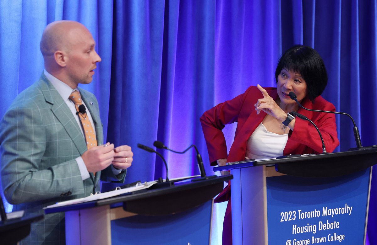 SteveRussell's tweet photo. Toronto Mayoral candidates Ana Bailão, Brad Bradford, Olivia Chow, Mitzi Hunter, Josh Matlow, and Mark Saunders, making his 1st debate, gather for their 2nd debate of the day, this one on the housing at George Brown College. #TOpoli #TOelection https://t.co/nZox9pE5N4