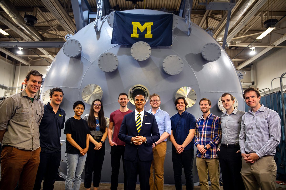 Yesterday Dean Gallimore said goodbye to the Plasmadynamics & Electric Propulsion Laboratory (PEPL) that he founded at @UMengineering in 1992.  PEPL is another way that Dean @rocketrastaman's lasting legacy at @UMich will continue through faculty & students he mentored.