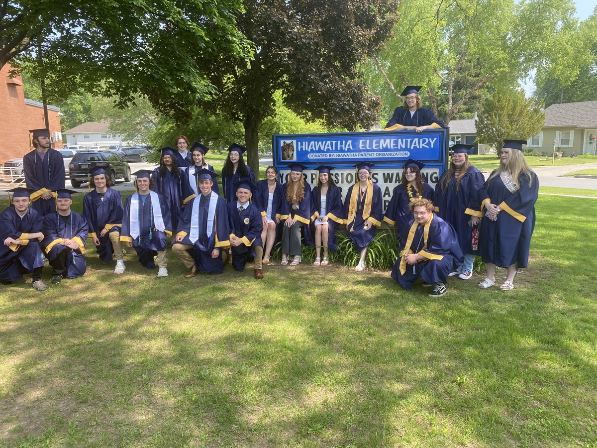 WLS4Kids's tweet photo. HIAWATHA https://t.co/bwD0HSZZpA