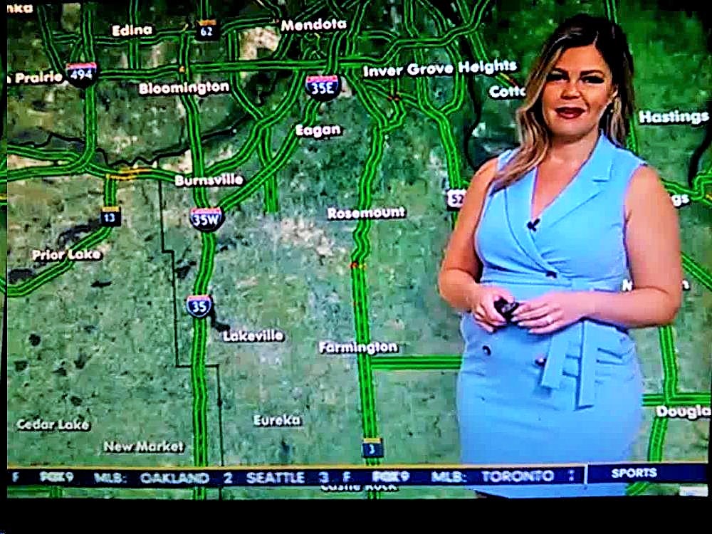 CandiceSW970's tweet photo. 2 Very Sexiest Anchor Mom &amp; Soon To Be Anchor Mom Today! Sandra In FL Wearing Pink &amp; Kendall In MN Wearing Blue! Both Looking Very Great! @wpbf_sandra 💖🖤 @KendallMarkFox9 💙💙 https://t.co/yhDlxW5sYx