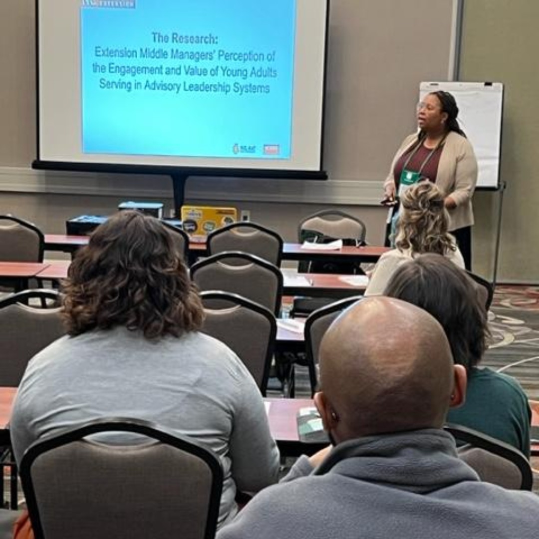 AHSNCState's tweet photo. Recognizing Crystal Starkes (@beingstarkey) who presented her Master’s research "Extension Middle Managers’ Perceptions of the Engagement and Value of Young Adults Serving in Advisory Leadership Systems" at the National Extension Conf. on Volunteerism in Lexington, KY!✏️🔍 https://t.co/EuABf3idhQ