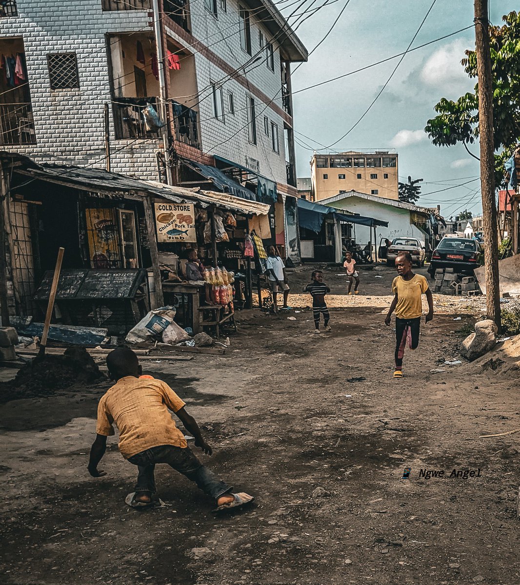 angel_ngwe's tweet photo. The joy that comes with taking that shot.
#everydaycameroon
#Everydayafrica
#everydayeverywhere
#NgweAngel
# https://t.co/tBRFYg0WKa
