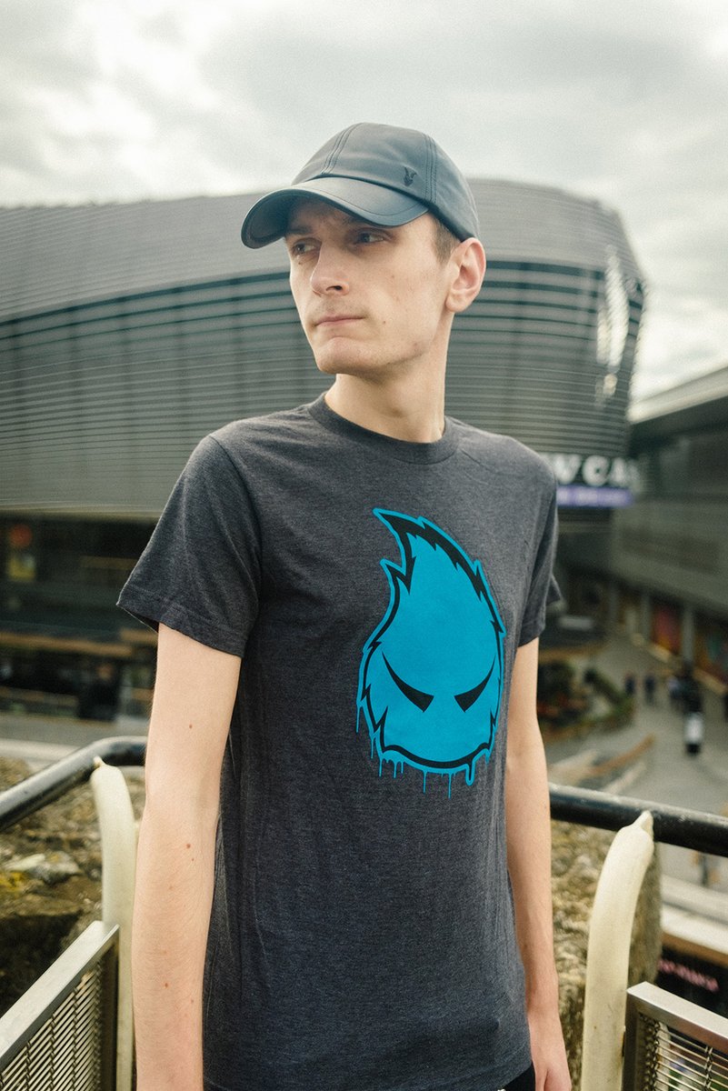 MERCH STORE IS LIVE AGAIN! Now with massively improved shipping rates, especially to UK/EU! All shipped directly from myself 😎 Please have a browse! 👇👇 protostar.co.uk/shop