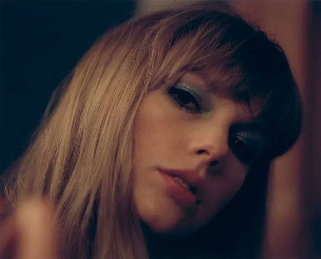 Heads up, #Swifties - @taylorswift13 unveils a 'Til Dawn Edition' of her 'Midnights' album on Friday and is joined by @icespicee_ on a remix of 'Karma.' Details: usatoday.com/story/entertai…