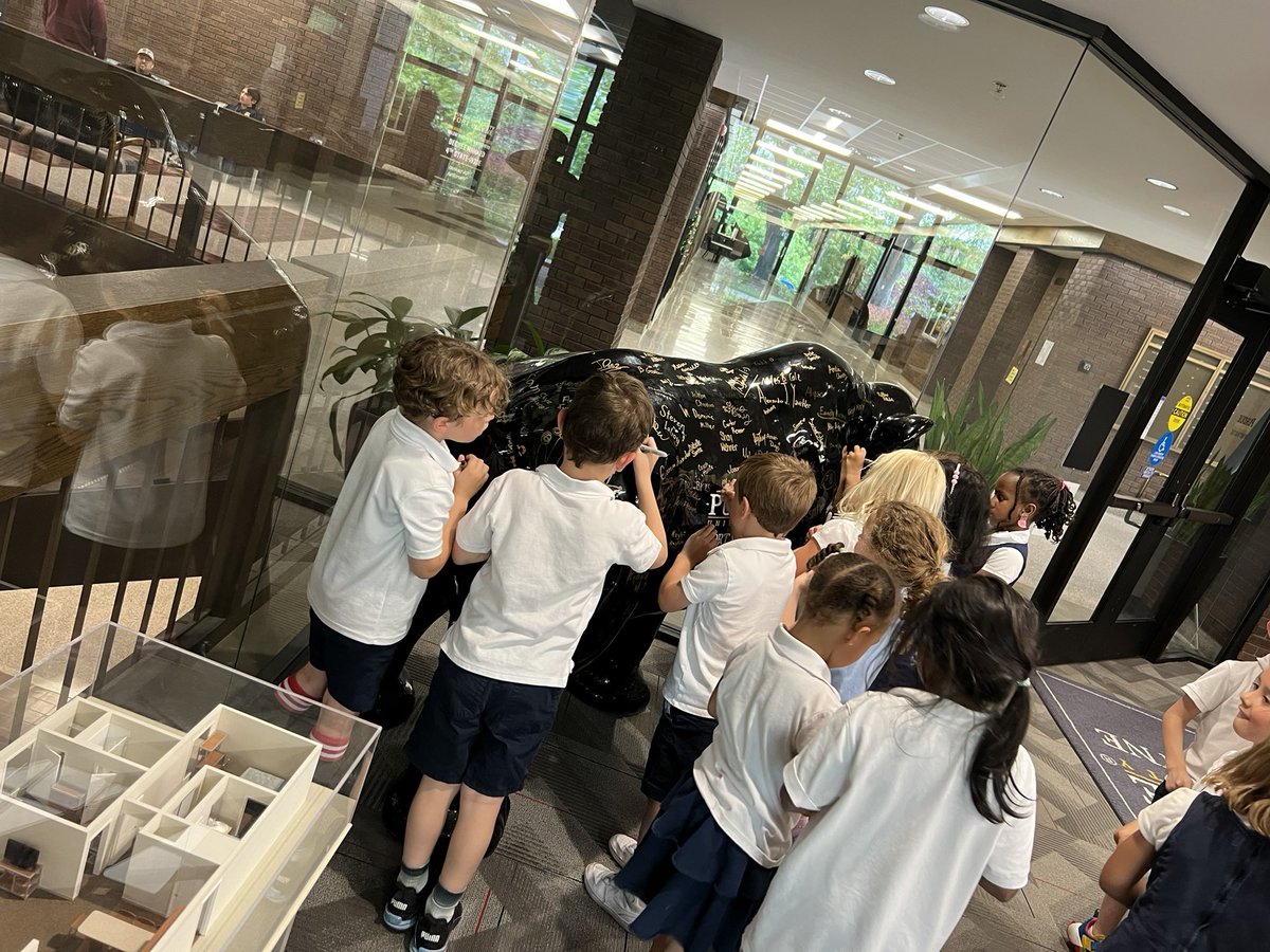 JeffreyMalanson's tweet photo. My son’s class from @CanterburyFW came to @PurdueFW today to learn more about the uni and about mastodons! 🦣 (not a mastodon, but close.) I had a lot of fun with them and hope they did, too. 

Thanks to @PurdueFW_Apply and @purduefwunivres for helping add some special memories. https://t.co/cljA7O12fc
