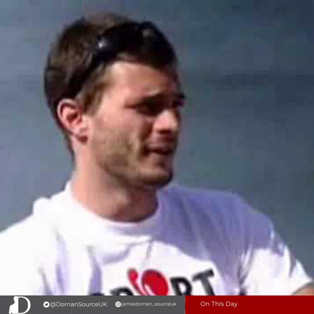 17 years ago • Sons of Jim took part in the Sainsbury’s Sport Relief Mile for Sport Relief 2006

📷1&2 via @DornanI 
🗓️May 24, 2006
-
-
#JamieDornan #SportRelief