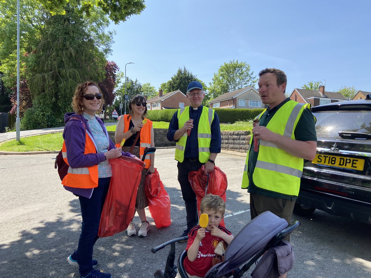 We loved our litter pick this afternoon with Year 8 of Newport High and Year 3 of Malpas Church School #ThyKingdomCome #careforcreation <a href="/GreenBettws/">Green Bettws</a> <a href="/MonmouthDCO/">Monmouth Diocese</a> <a href="/cherry_vann/">Cherry Vann</a> <a href="/ARochaUK/">A Rocha UK</a> <a href="/MCPS_year3/">Year 3 MCPS</a> <a href="/NewportH/">Newport High School</a> <a href="/Community_NHS_/">Community@NHS</a>