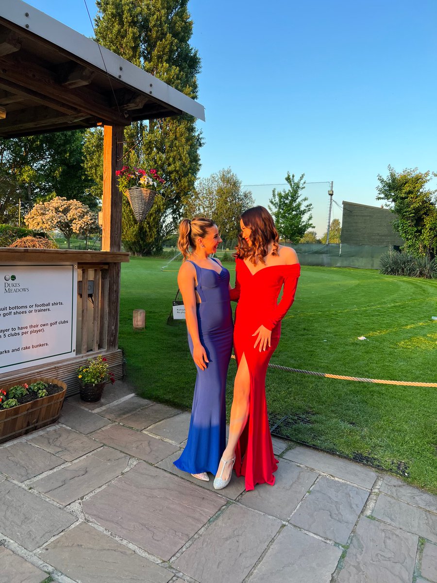 gracechan___'s tweet photo. Grad Ball 2023 🥂 https://t.co/zf7KpdIJKL