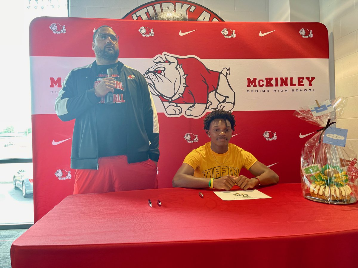 CCS_District's tweet photo. 5 @McKinleyPups student-athletes signed to continue their careers!  Congrats to football's D.J. Lewis @TiffinU &amp;  Cynceir McNeal @BG_Football &amp; basketball's Sidnee Bowden @UofHartford, Paris Stokes @ucwv_athletics &amp; Jayla Sparks @ Jamestown Community College. https://t.co/LBUHJJO2Ks
