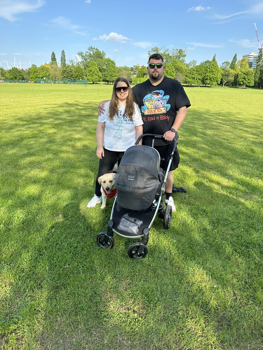 Първата разходка на семейство Георгиеви в пълен състав 👶❤️🥰
#family #familytime #familyfirst #lafamilia #familywalk