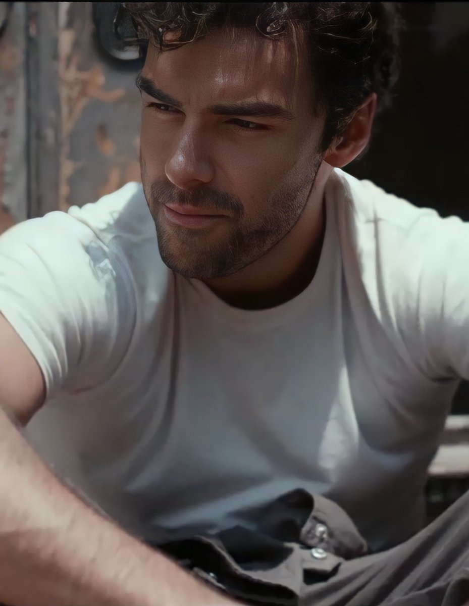 @itszoha1992 Hi Zoha! Hope you’ve had a nice day..#Russell from #loveisblind fir #WhiteShirtWednesday 🥰