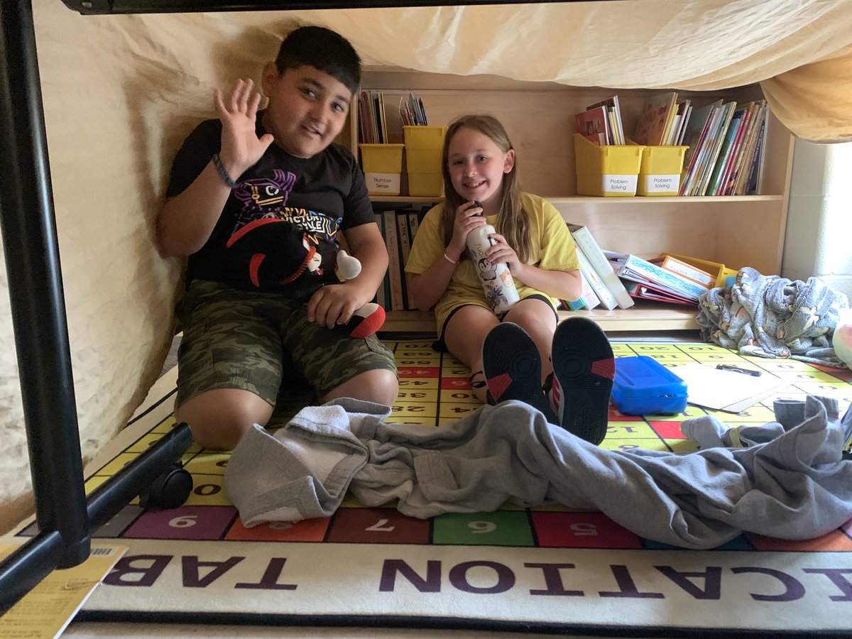 MMathematicians's tweet photo. Fort Day is the BEST day with the #MoranMathematicians! @summitbees @TracyGMoran https://t.co/hyB0gh5AWN