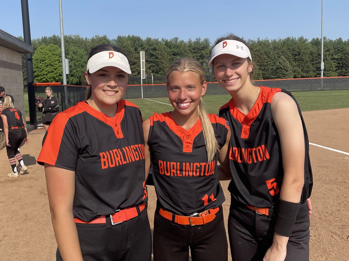 Thank you to our team captains for their leadership and positive energy all season!🖤🧡
Senior <a href="/mollyberez/">Molly Berezowitz</a> 
Senior <a href="/abigailalan2/">abigail alan</a> 
Junior <a href="/kendallkafar/">Kendall Kafar</a> 

#LeadershipMatters