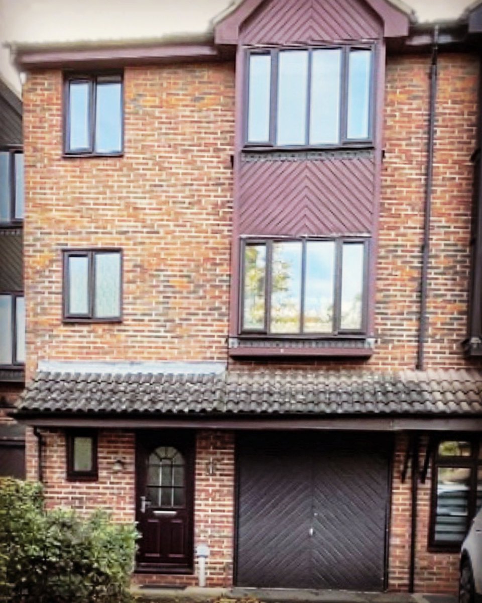 YPSPltd's tweet photo. Another viewing with a #landlord who is interested in working with YPSP to find a solution for their #property. This one is a five bed in Hertfordshire with a lot of potential👍 #PropertySolutions  #LongTermLease #LandlordProblems #LandlordIssues #PropertyProblems #PropertyIssues https://t.co/hy7uUKe687