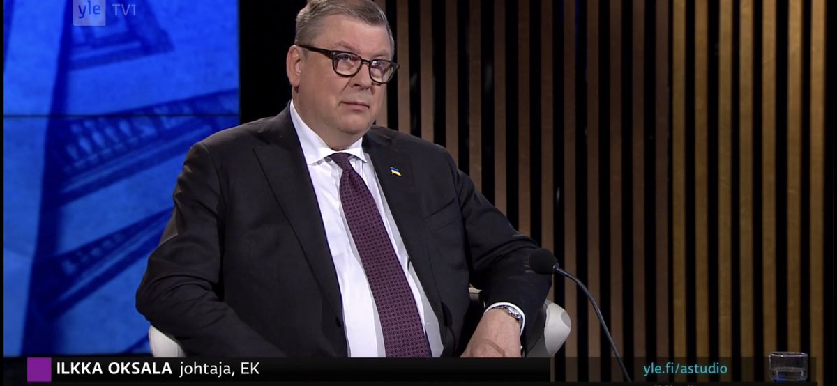 Elinkeinoelama's tweet photo. EK:n @IlkkaOksala korostaa, että Suomi tarvitsee paljon nykyistä enemmän työperäistä maahanmuuttoa, ei vähemmän. Emme saa laittaa uusia tulorajoja maahantulijoille tai muita esteitä vaan hyvinvointiyhteiskuntamme tarvitsee kaikkia työntekijöitä. #Säätytalo @YleAstudio https://t.co/DFhUECjQAR