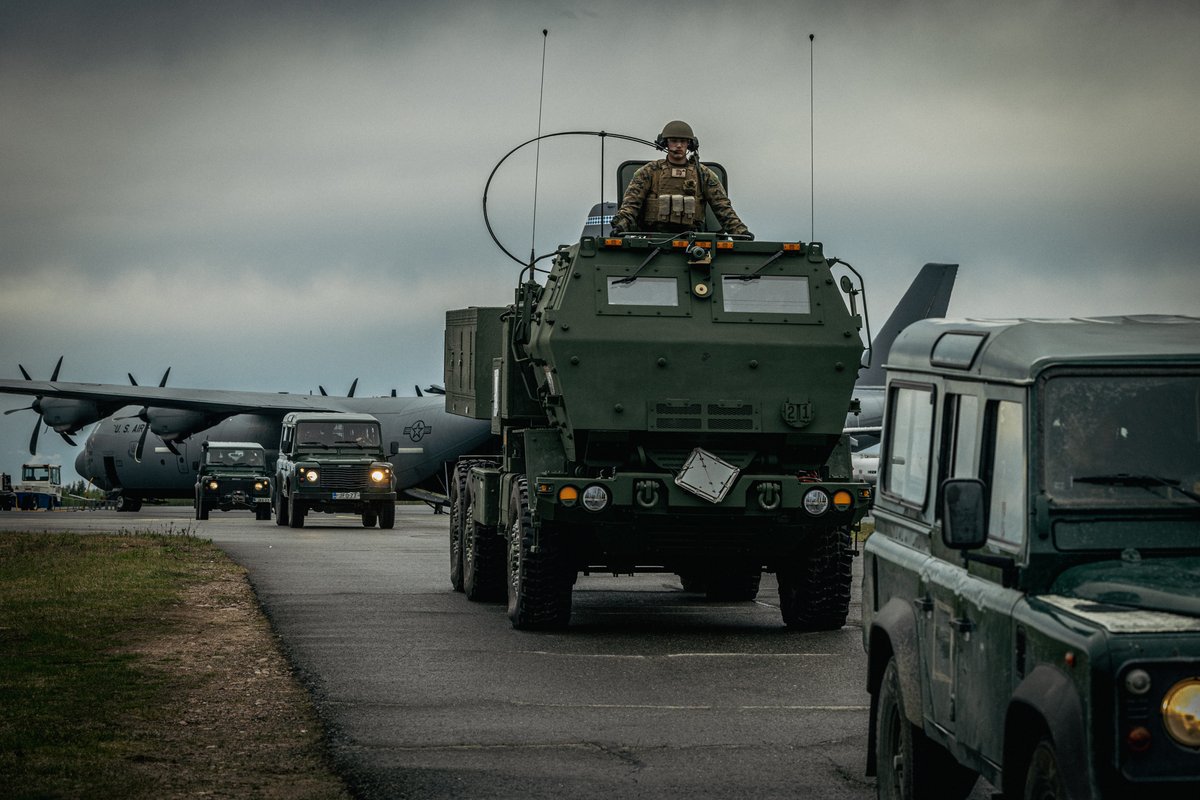 🇫🇮 🇺🇸 Lightning Strike 23:ssa harjoiteltiin myös kansainvälisen tuen ja raskaan kaluston vastaanottoa.
#LIST23 #StrongerTogether @USMC #Maavoimat @FinnishAirForce