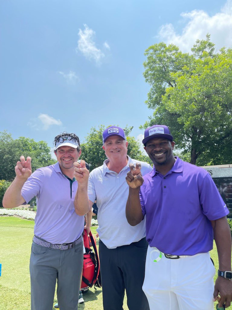 TCU Royalty flash #GoFrogs @CarolineDurham5 while managing social media content for the @CSChallengeFW #LT21 #LeadOnTCU Daniel Pullin