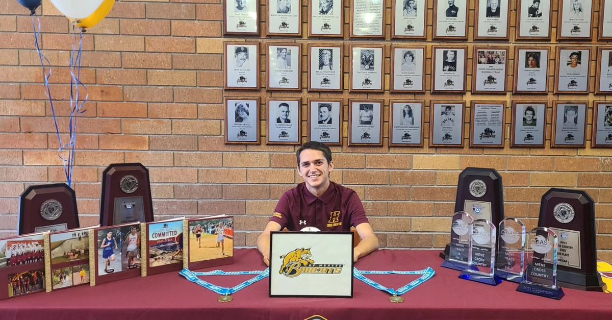 CollegeTf's tweet photo. Josh Riley (King City) will run on scholarship for UC Merced in cross country/track &amp; field. Josh leaves Hartnell with bests of 2:01, 4:05, 9:01, 15:35, 33:03 and a Norcal cross country team title and second place regional t&amp;f trophy.
@HartnellAthletc 
@KingCityTrack 
@Jphneale https://t.co/jeiYME8zDm