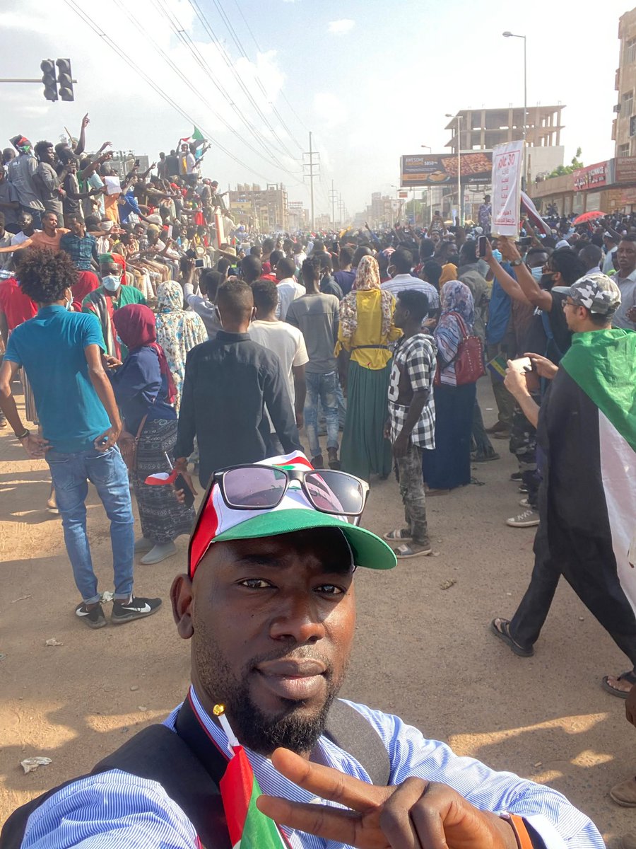 Al_canary07's tweet photo. أنا تشادي ومن قلب إنجمينا أي زول تاني مفتكر تشادي دي نبذة يشوف نبذة غيرها.والسودان دا ما حق ابو اي زول فيكم ولاد ام بقس والله نحن كسر رقبة قاعدين وسودانيين اكثر من بقايا الاتراك والمصريين ومجرمي شبه الجزيرة العربية الذين استقبلناهم وعندما اشتد بهم الحال عبرو النيل جريا حتي الحبشة https://t.co/6CpqIWHvJH