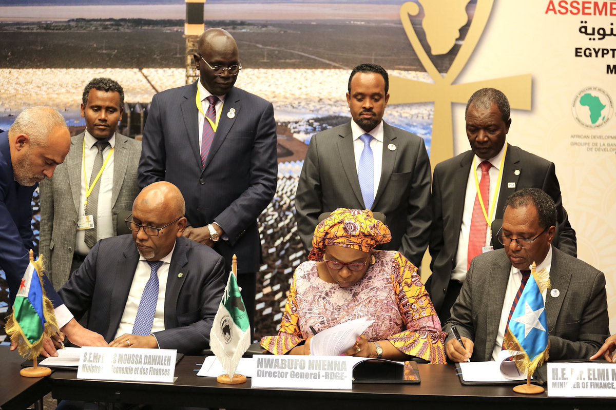 Ilyasdawaleh's tweet photo. Here we are! Signing ceremony of a historical &amp; Game Changer Regional Project.Phase 1 :Nagad - Loyada - Zeila -Borama 
Financed by @afdb.This is the Beginning of our Journey towards a transformative and Shared Regional Prosperity. 🙏 to all our Partners @WorldBank #EU @AfDB_Group https://t.co/di4KCb96eC