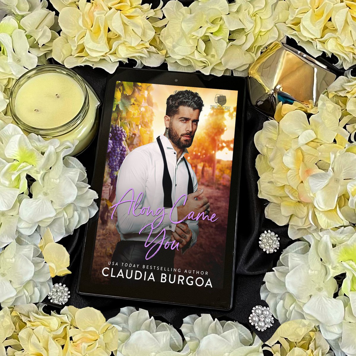 BBookboyfriend's tweet photo. ☞ 𝗢𝗡 𝗦𝗔𝗟𝗘 𝗡𝗢𝗪

Along Came You by @ClaudiabAuthor is 99¢ for a limited time! Catch this 🔥 title before the price goes UP!

Click Here to purchase ☞ https://t.co/37KA269XJh

💛Are you a BBBC subscriber? Get a FREE Book each month!
https://t.co/9lkVKOYJN5 https://t.co/6SYGzFkYmA