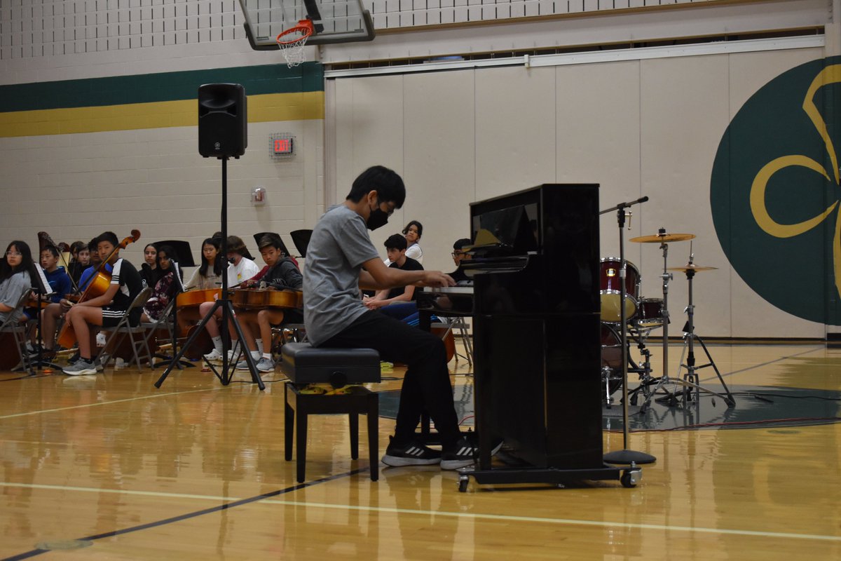 KarrerMS's tweet photo. All of the talent couldn't fit in just four photos! (2/3) https://t.co/bbxX4E0NZn
