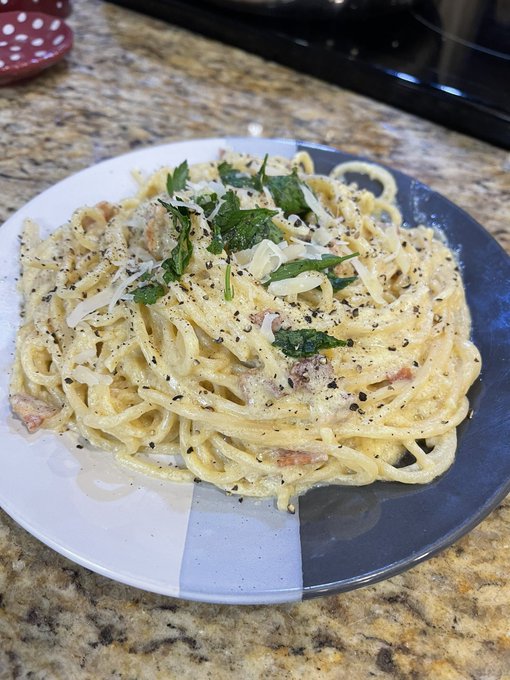 Never posted this! I made carbonara for the first time on stream and it turned out great! *chefs kiss*