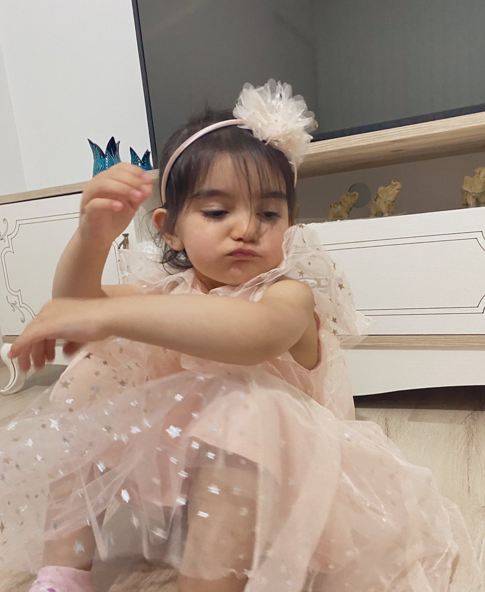 Prensesiz diye mutlu sanıyorlar 👸