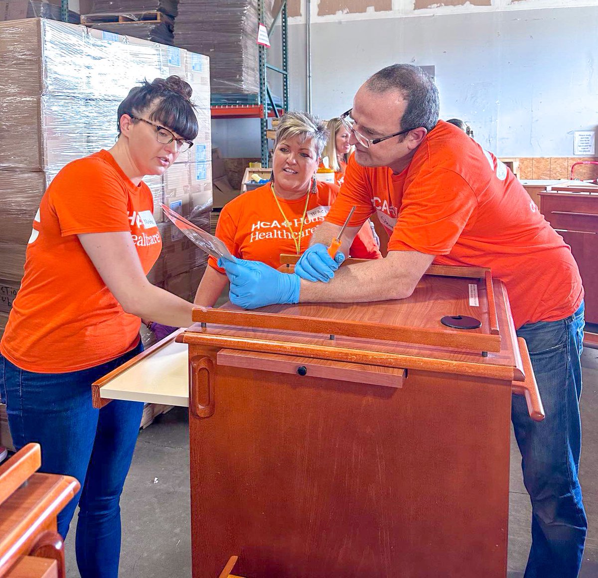projectcure's tweet photo. We love #HCAhealthcare! Thank you @HCAhealthcare for your ongoing support of #ProjectCURE across all our regions with amazing #volunteers and #medicaldonations! 

Learn how you can #makeadifference with us at: https://t.co/qqmsHT3B8D https://t.co/GzeI0V4TY7