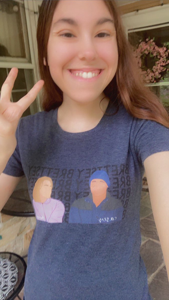 Happy finale and #Brettsey getting back together night, my fellow #ChiHards!! 😁😁😁 #ChicagoFire

{shirt from Meet Us At Molly’s TeePublic Shop}