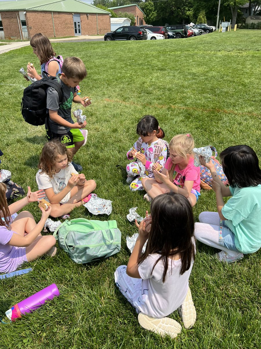 Mrs. Thomas's Tweets tweet media