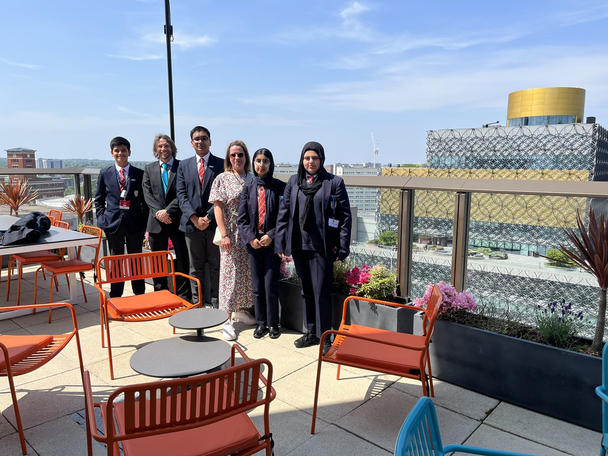 ABIlsley's tweet image. So proud of our students today they were a credit to the school and treated so well. Thank you Young Enterprise in inviting us to your 60th birthday celebrations at HSBC Birmingham with the Major Andy Street. #ye #youngenterprise