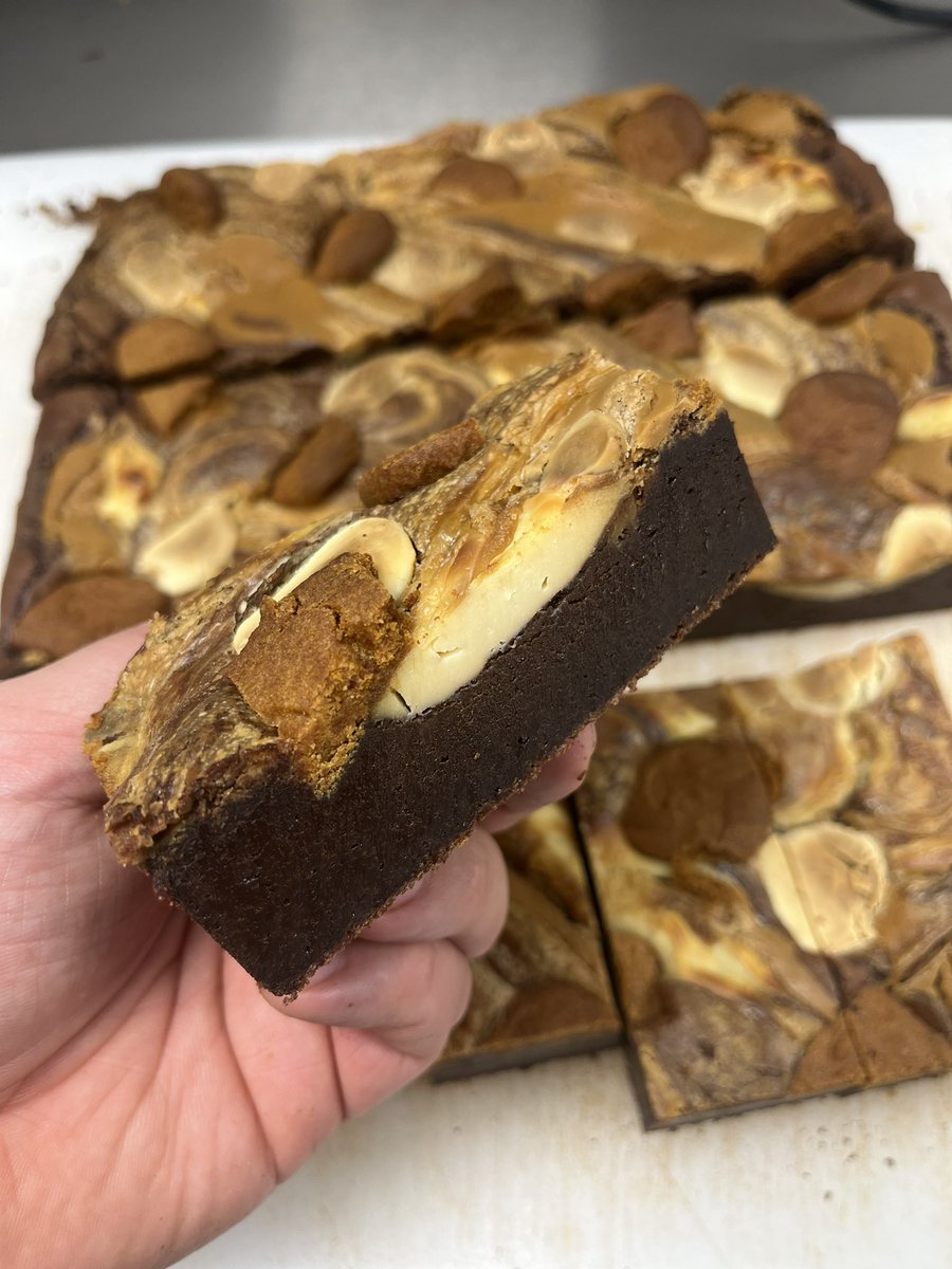 STBYMF's tweet image. BISCOFF CHEESECAKE BROWNIE 💥

Our signature Naughty Brownie loaded with vanilla cheesecake and biscoff spread and biscuits ! 

NAUGHTY AF 👿 

Available this week from Sweet Treats Hq 

#foodporn #explicitcontent #ratedfilth #naughtybrownie #nextlevelnaughty #secretkendal