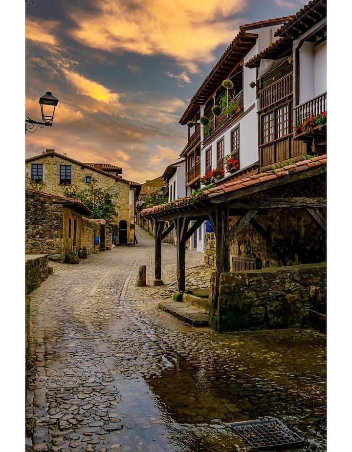 COMILLAS. CANTABRIA