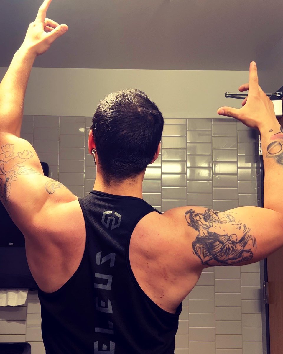 father_quad's tweet photo. #backday # https://t.co/AV0ida927B