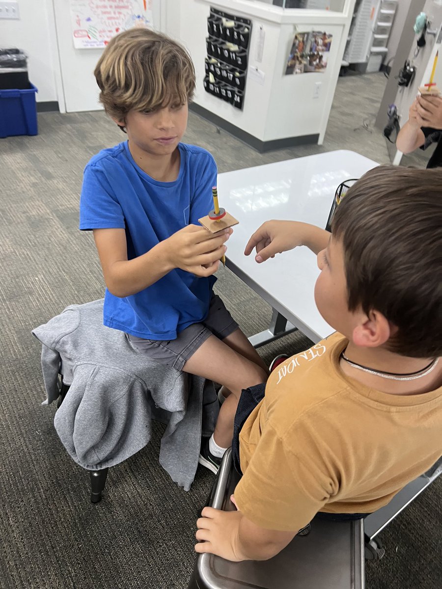 Third grade Scientists explore magnetic forces .
#sycridge #DMUSD #theforceisstrongwiththisone