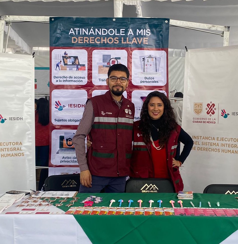 PDHCDMX's tweet photo. #Entérate Participamos en la Jornada por la Transparencia y la Privacidad de @InfoCdMex en la explanada de la alcaldía 
@ALaMagdalenaC, brindamos asesoría y promovimos nuestros insumos en materia de #DerechosHumanos, generando un vínculo con la ciudadanía. #CiudadDeDerechos https://t.co/ehkou01Ca2