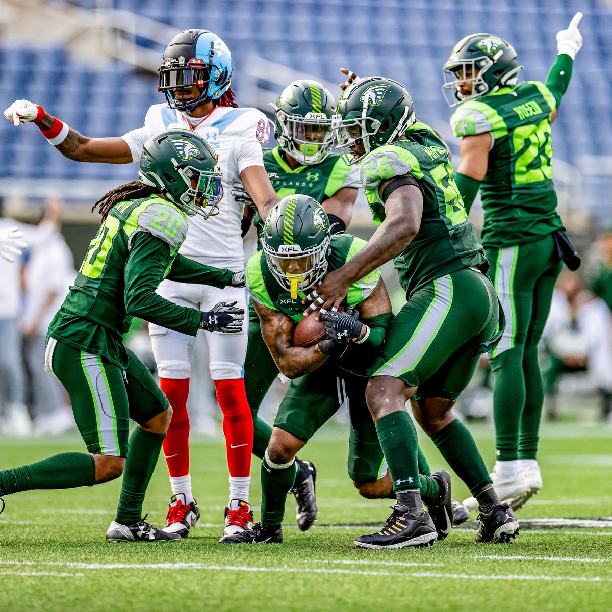 UFLGuardians's tweet photo. the shot ➡️ the play 😤

@XFL2023 | #XFL2023 https://t.co/Ydpxzjucpd