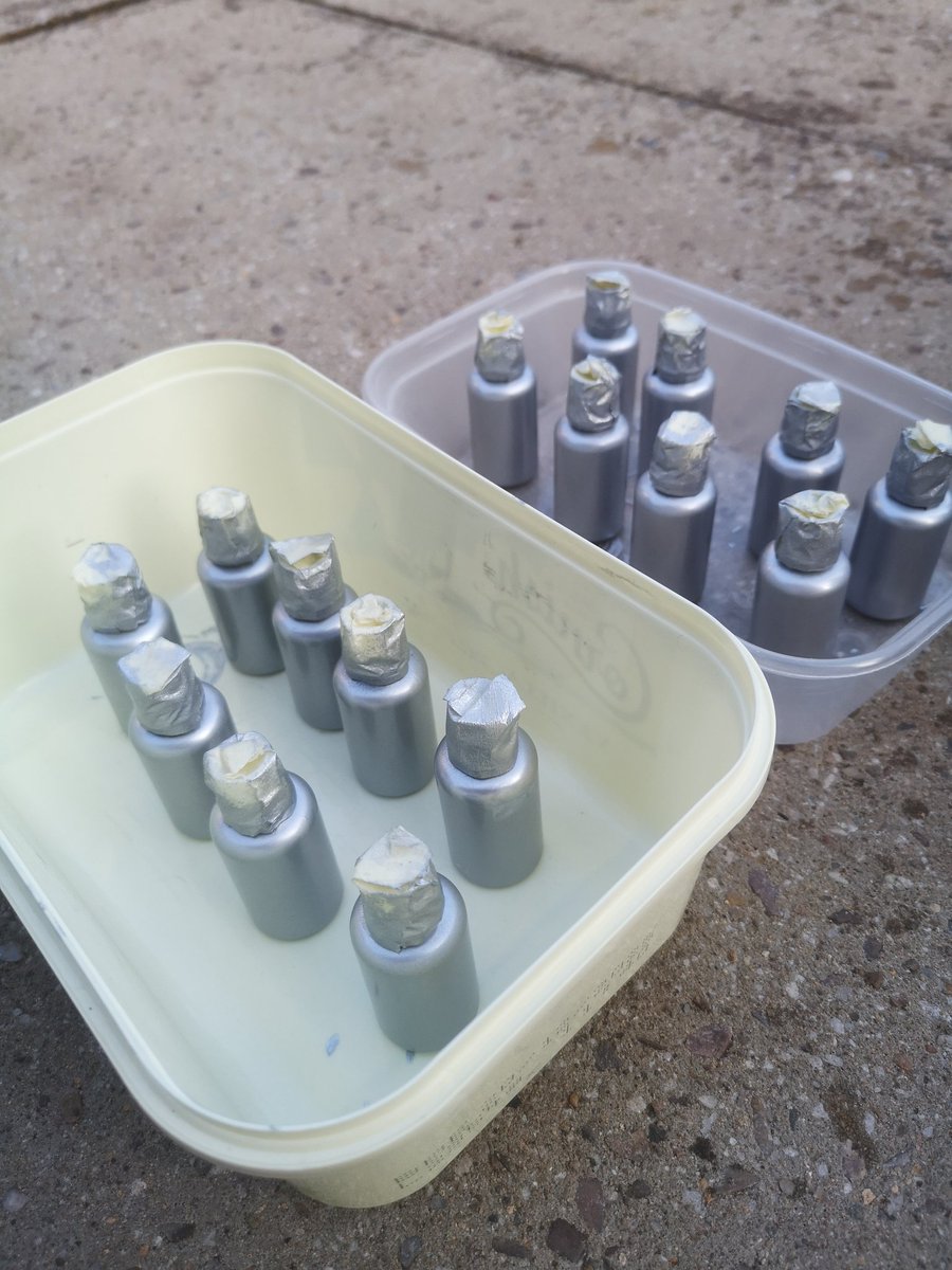 scitechbeck's tweet image. Spending a bit of time in the garden this evening working on my latest #microscale chemistry project