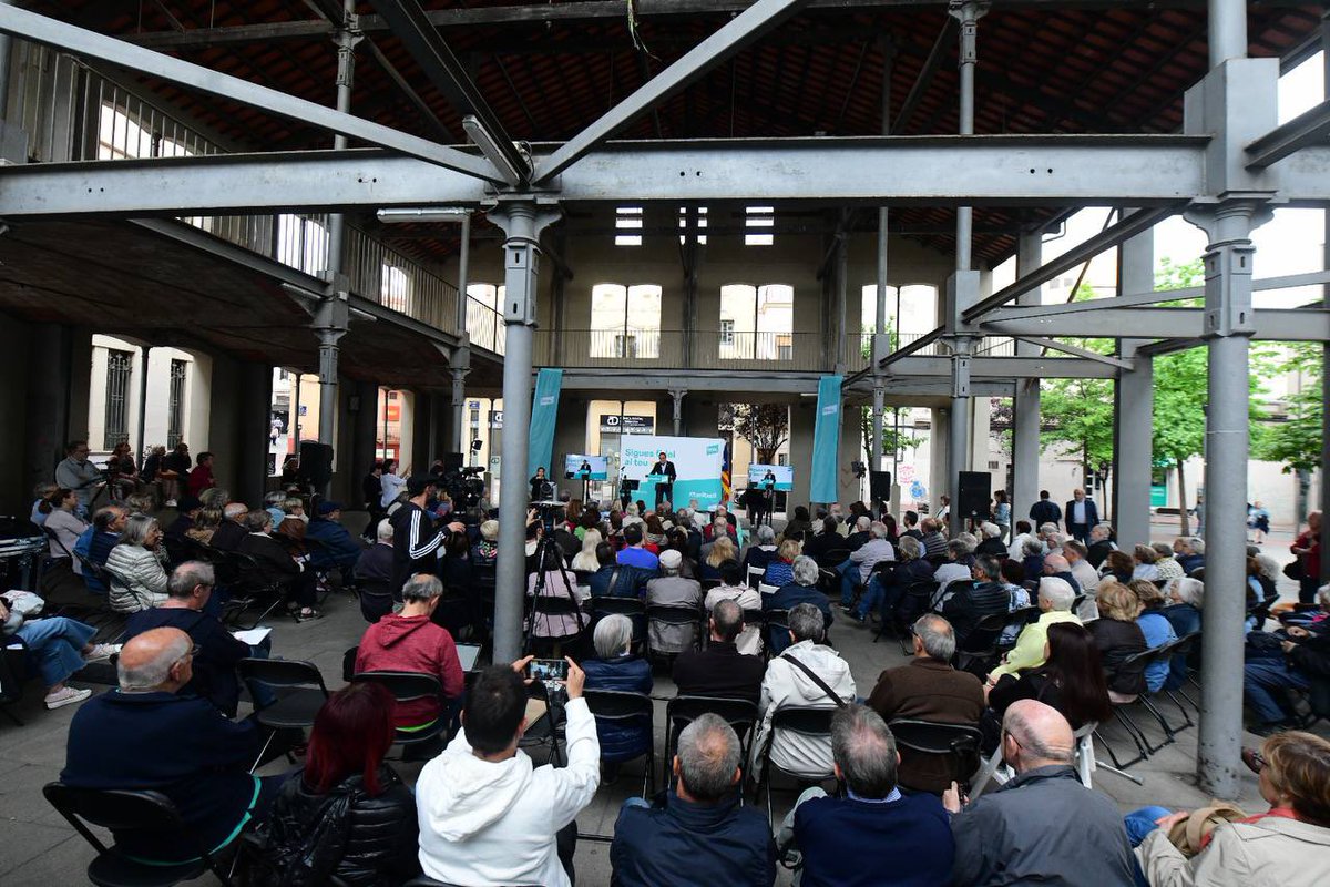 juntsxterrassa_'s tweet photo. 👥 Comença l'acte central de campanya. 

💛 Som els de la solvència i la Independència. Estem preparats per fer de #Terrassa la capital de la qualitat de vida. 

⏩ Ambició, bon govern, fer ciutat i fer país. Guanyarem! https://t.co/5FLRmgIXf6