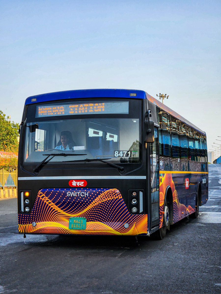 Bus spotting around Bandra station East - Bandra Terminus. 

#chalo #best #switch #doubledecker #hybrid #electric