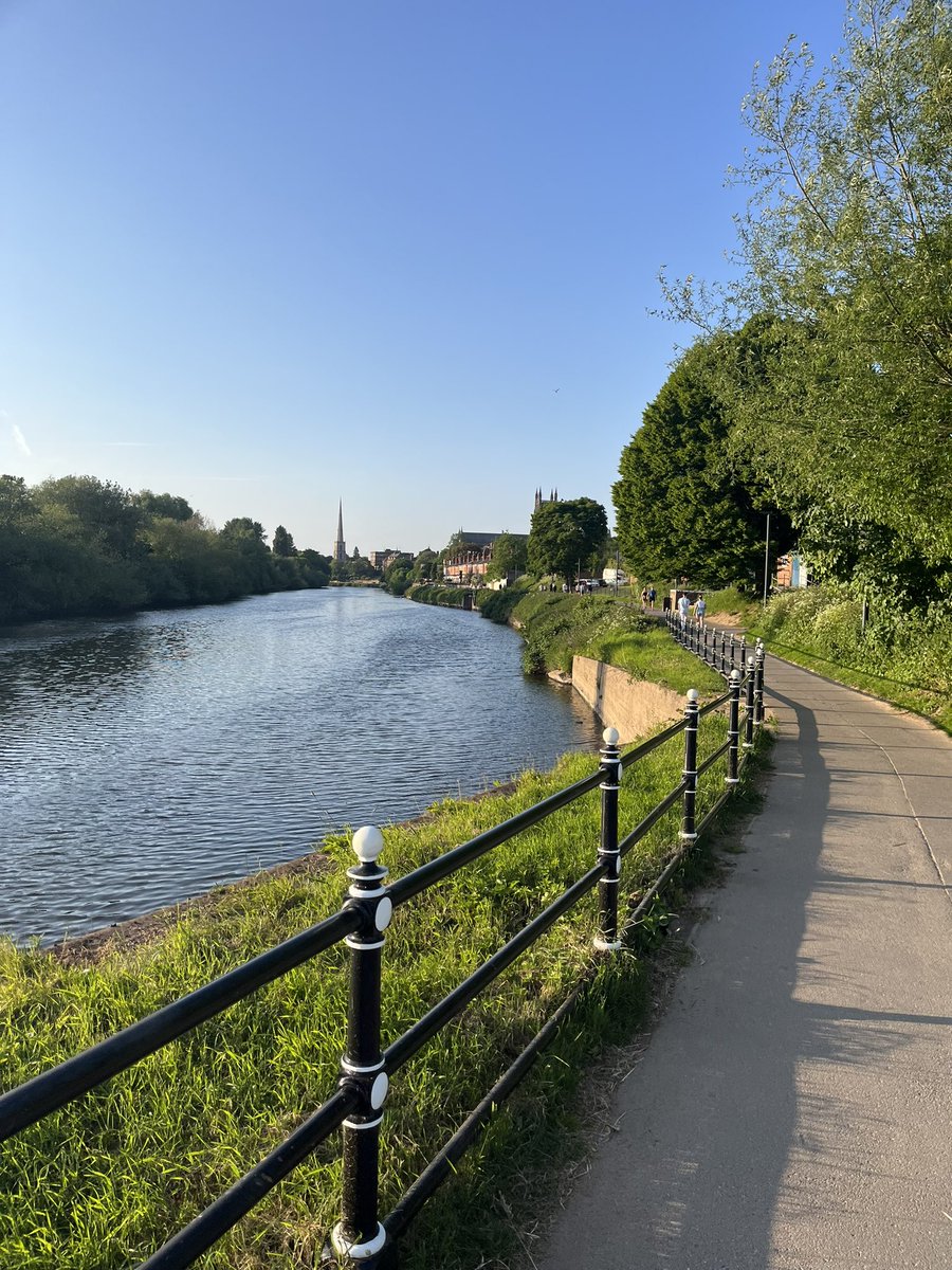 Whilst running may not be my thing, I can’t help but love #worcester scenery! Started to chip away at the running target! #aweektogo #everylittlehelps