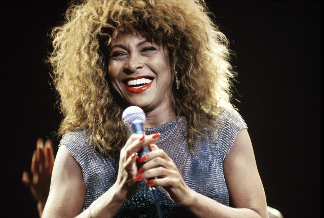 alfaxis's tweet photo. Chuuuuuuuu, murió #TinaTurner, 83 años. 
Cerremos todo! https://t.co/EwMPfN4tSA