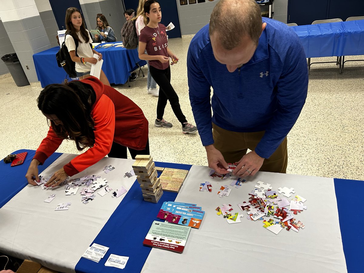putnamctc's tweet photo. Great day at Carmel High School Health Fair. Students and faculty challenged each other to complete the alcohol refusal skills puzzle and learn as they did them. Thank your for inviting us Carmel HS. 
#Prevention #PreventionWorks #CarmelHS #PutnamCountyNY https://t.co/ICrqRTXH9f