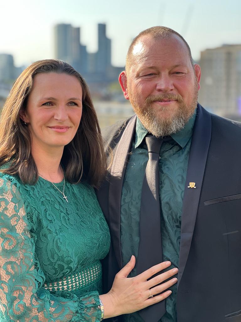 Tommo33s's tweet photo. It's a special night. Out with Mrs T. Without the ST's! @sportsbookaward met some amazing people already. Nice to have some time together. #happy #memories #bestmates #braininjury #dementia #cte #earlyonsetdementia https://t.co/3A9MWCih3v