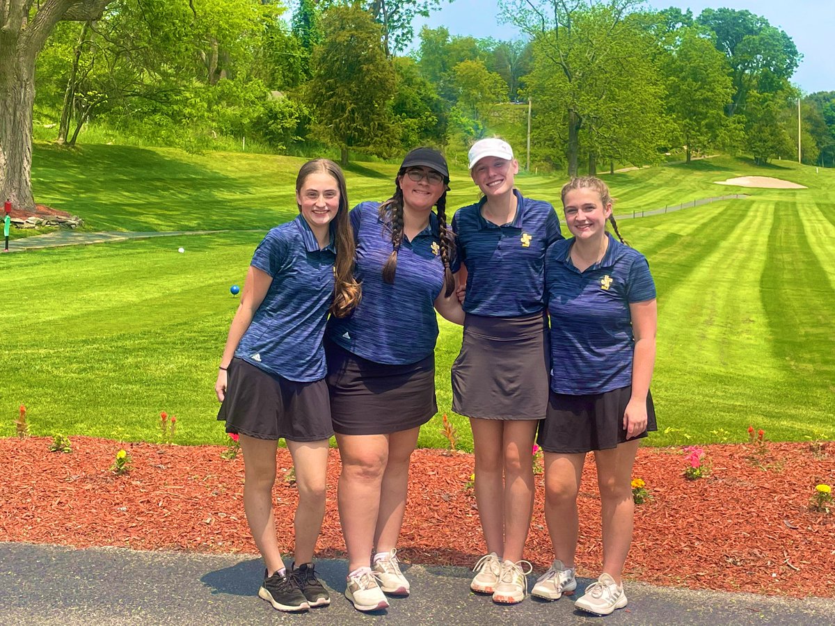 JT Girls golf closed out a successful season at the NJAC Championship at Farmstead. Alexa Smeilus 57, Katie Blair 58, Erin Nimbley 62, Samantha Cocca 65.