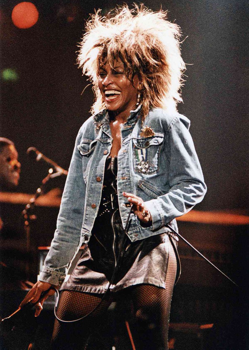 Super Sky Point to Tina Turner, who never once mailed it in. If you saw this woman perform live, you knew you were getting everything she had. Cool as hell and a musical icon. #RIP