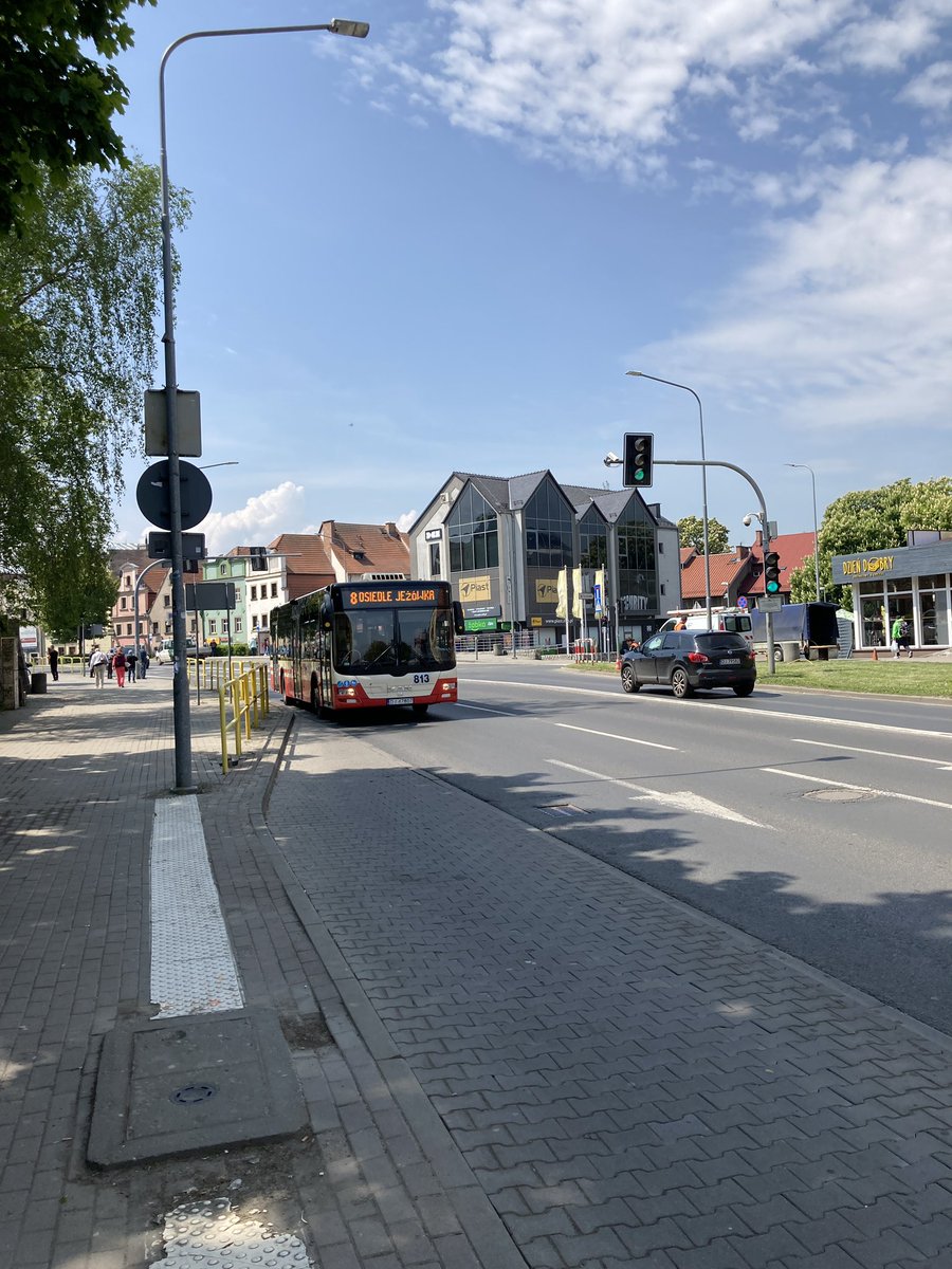 zbiorkomD's tweet photo. #autobusempodolnymśląsku #jeleniagóra https://t.co/cqJc5Ss112