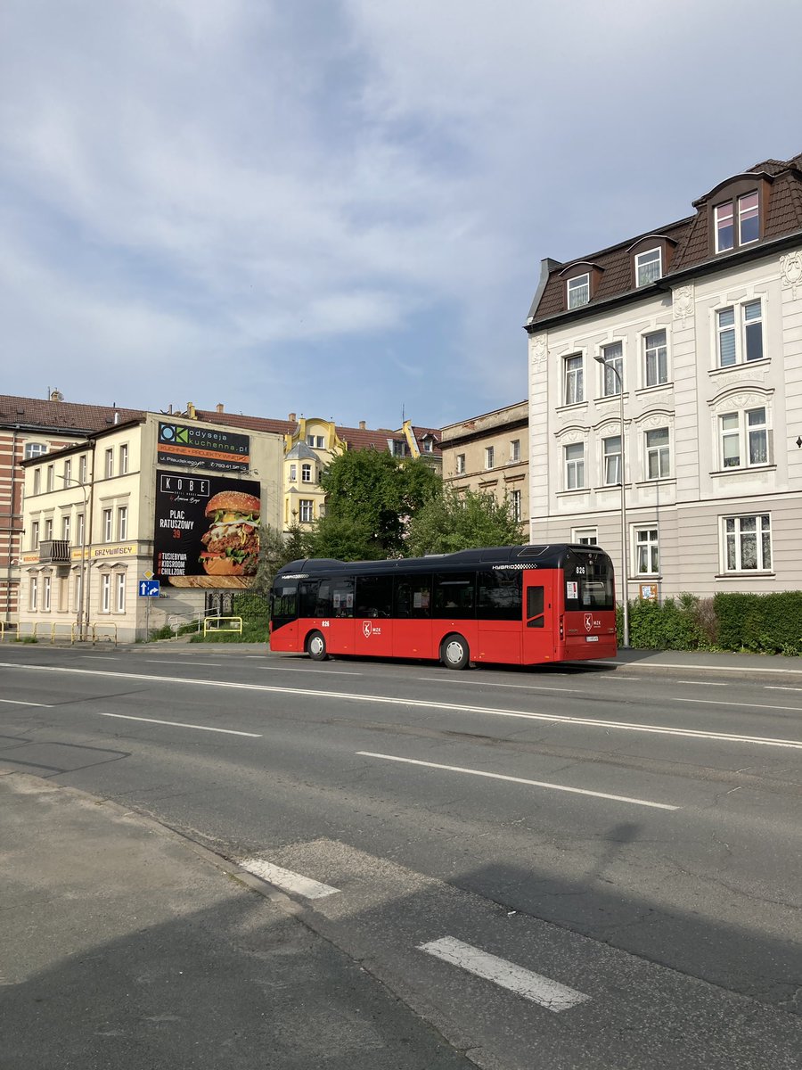 zbiorkomD's tweet photo. #autobusempodolnymśląsku #jeleniagóra https://t.co/cqJc5Ss112
